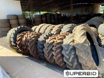 24 PNEUS AGRÍCOLAS DIVERSOS (Ref.: 10)