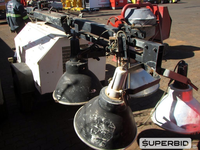 TORRE DE ILUMINACAO 4-6KW TEREX, MODELO: RL4000 (Ref.: PAL/ 20747195)