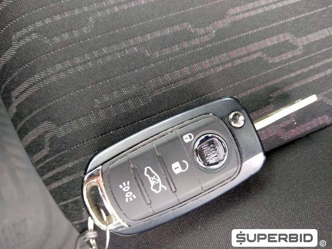 Fiat Argo Drive 1.3 série especial S-design, 2019/2020, Branco Alaska Perolizada, 3.789 KM, Flex, Câmbio Manual, Roda de liga leve, Kit multimídia "7", volante com comandos, IPVA 2021 pago, veículo com garantia de fábrica, laudo cautelar aprovado.