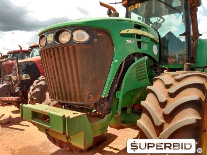 TRATOR DE PNEUS JOHN DEERE 7195J 4X4, ANO: 2013, SÉRIE: 1BM7195JVDH000622 (Ref: 1241)