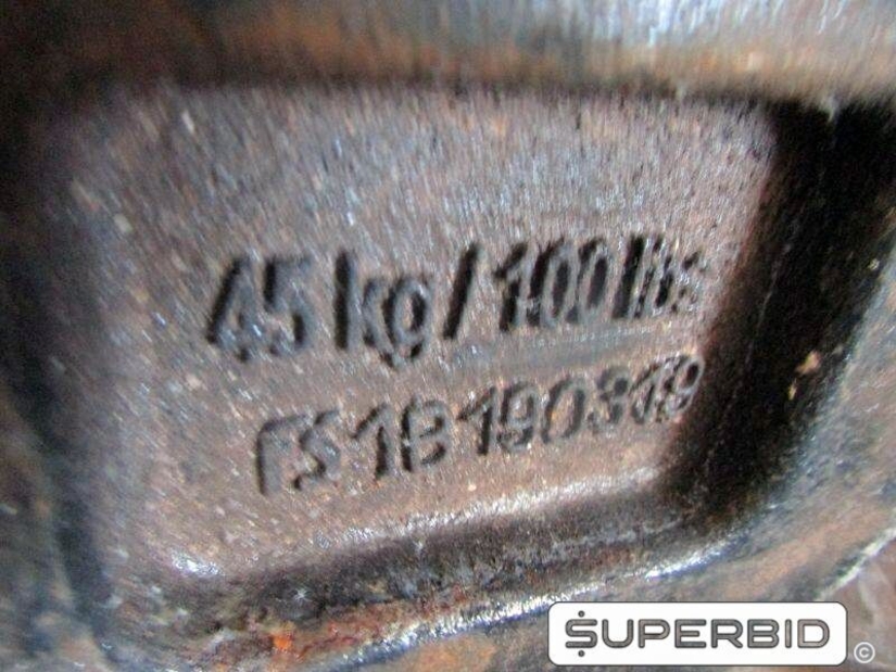 04 CONTRA PESO PARA TRATOR CASE (Ref.: JM)