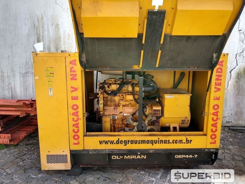 GRUPO GERADOR A DIESEL OLYMPIAN GEP447 SÉRIE:OLY00000TB4D03129 ANO: 2010 70KVA. (Ref.: SP)