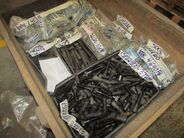 PEÇAS DE APLICAÇÃO EM VAGÕES FERROVIÁRIOS: PORCAS, PARAFUSOS E CONTRAPINOS (APROX. 8.598 PÇS). (Ref.: V191_UM02)