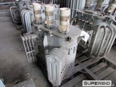 TRANSFORMADOR TRIFÁSICO Á ÓLEO CEMEC POT. 45 KVA, ANO: 1980, SÉRIE: 55092. (Ref.: WMBJ_UM02)