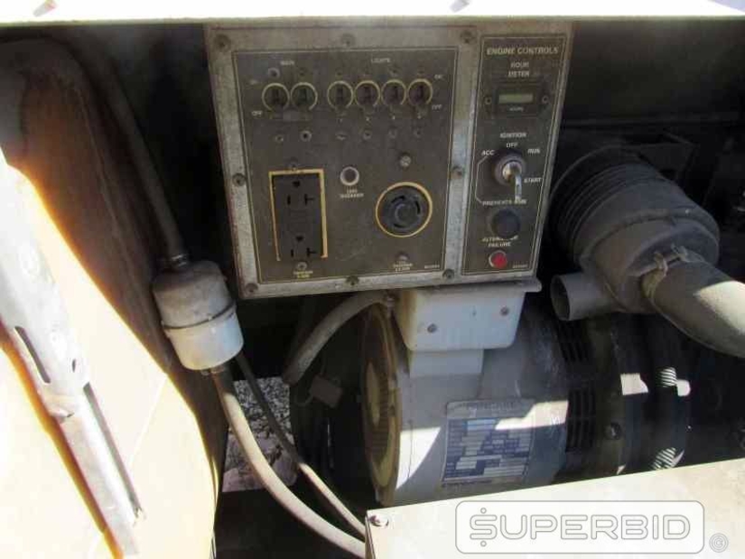 TORRE DE ILUMINAÇÃO Á DIESEL WACKER NEUSON LT6L E TORRE DE ILUMINAÇÃO Á DIESEL TEREX RL4000, ANO: 2008, SÉRIE: RL408-2436, (02 PÇ.). (Ref.: JEP)