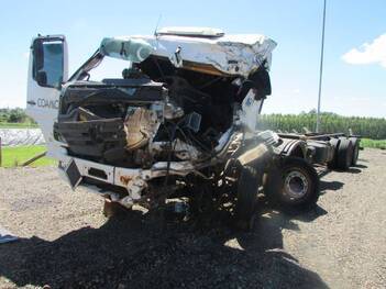 CAMINHÃO MERCEDES BENZ ATEGO 2428 (BATIDO/SINISTRADO), 2011/2012, Placa FINAL 9 (PR), (Ref.: JB / 2499)