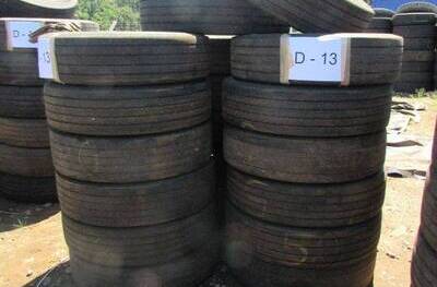 20 SUCATAS DE PNEUS 275/80 PARA REAPROVEITAMENTO (Ref.: D-13)