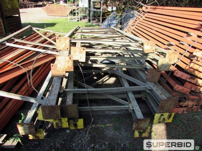 SUCATA DE PRATELEIRAS PORTA PALETES (APROX.: 400 PÇS). (Ref.: WMBZ_UM02)