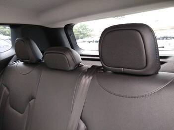 Jeep Renegade Limited 1.8 16V, 2019/2020, Cinza antique metálico, Flex, 6.017 KM, Câmbio Automático, Kit Multimídia "7" completo , Sensor de ré, Bancos em Couro, IPVA 2021 pago, Veículo com garantia de fábrica, Laudo cautelar aprovado.