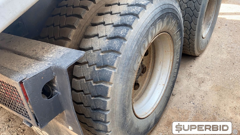 CAMINHÃO BASCULANTE  VOLVO VM 330 6X4R, 2013/2013, Placa FINAL 7 (RJ),  (Ref.: IBK)