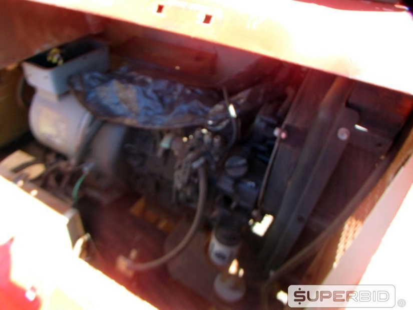 04 TORRES DE ILUMINAÇÃO TEREX E ALTLAS, MOD.: RL400 E QLTM20 (Ref.: PAV)