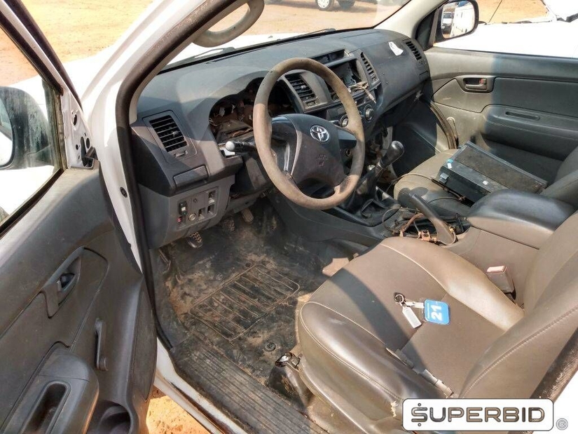 TOYOTA HILUX CS 4X4 CHASSI 3.0, 2013/2014, Placa FINAL 4 (SP), (Ref.: TAM)
