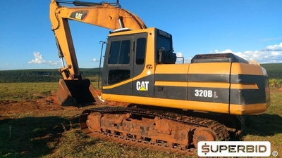 ESCAVADEIRA HIDRÁULICA CATERPILLAR 320BL, SÉRIE: 2DL00204 (Ref: 13)
