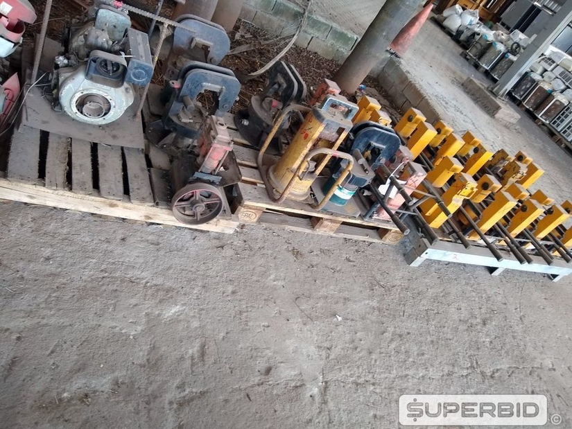 PRENSAS HIDRÁULICAS 80 E 150 TO, MOTOBOMBAS E BOMBAS HIDRÁULICAS. (Ref.: SL)