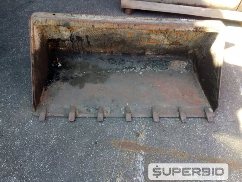 CAÇAMBA CARREGADEIRA, DIM: 1360 X 750 X 540 MM (Ref.: RBL)