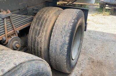 CAMINHÃO BASCULANTE VOLVO VM 330 6X4R, 2013/2013, Placa FINAL 6 (RJ), (Ref.: IBJ)