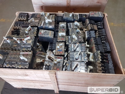 DISJUNTORES USADOS NZM, ABB E SIEMENS (APROX. 405 UNID.)