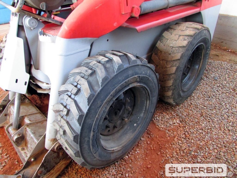 MINI CARREGADEIRA, CONCHA P/ MINI CARREGADEIRA E BOMBA CENTRÍFUGA (03 PÇS) (Ref.: FER)