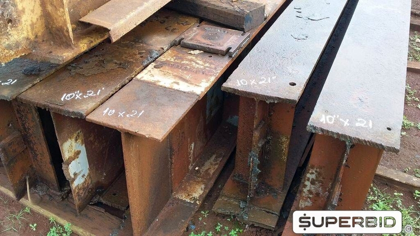 VIGAS AÇO CARBONO USADAS, SENDO COMPRIMENTO APROXIMADO 6 METROS (APROX. 5400 KGS) (PREÇO P/KG)