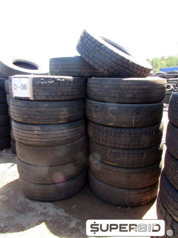 20 SUCATAS DE PNEUS 295/80 PARA REAPROVEITAMENTO (Ref.: D-06)