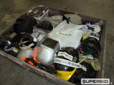 EPI'S: CINTOS DE SEGURANÇA, MÁSCARAS FACIAIS, CAPACETE SOLDADOR, TALABARTES E OUTROS (39 PÇS). (Ref.: V212_UM02)