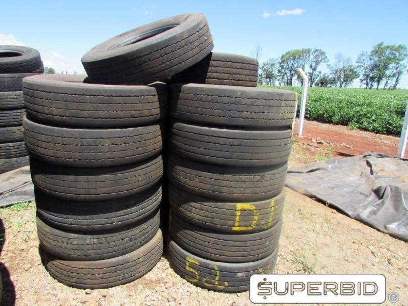 20 SUCATAS DE PNEUS 275/80 PARA REAPROVEITAMENTO (Ref.: D-01)