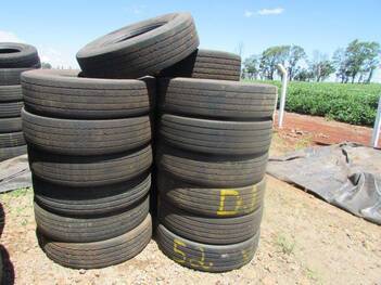 20 SUCATAS DE PNEUS 275/80 PARA REAPROVEITAMENTO (Ref.: D-01)