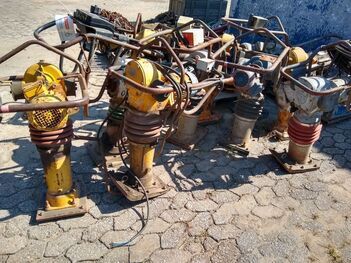 SUCATA DE COMPACTADORES DE SOLO DYNAPAC LC71. (Ref.: SB)