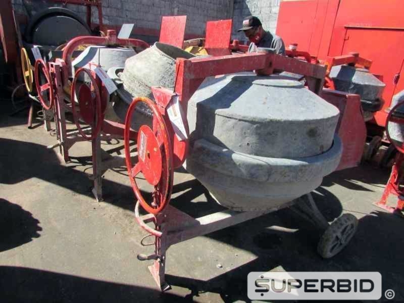 SUCATA DE 04 BETONEIRAS ELÉTRICA CSM 400 LITROS. (Ref.: JAE)