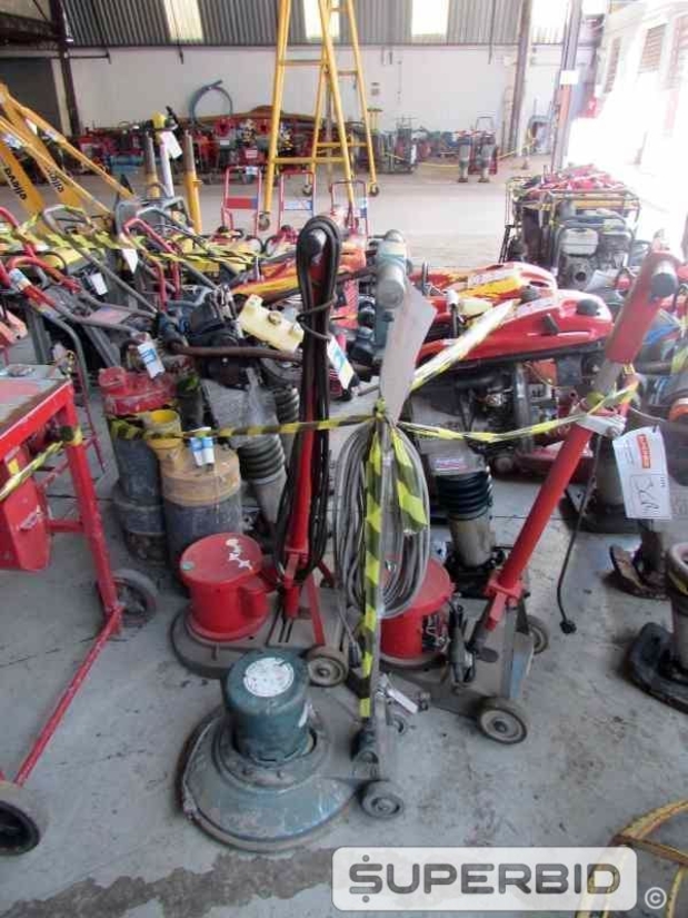 BOMBA SUBMERSIVEL, ENCERADEIRA DE ASSOALHO E COMPACTADORES WACKER NEUSON, (11 PÇ.) (Ref.: JCS)