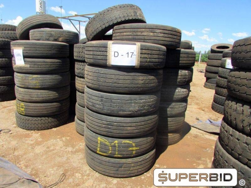 20 SUCATAS DE PNEUS 295/80 PARA REAPROVEITAMENTO (Ref.: D-17)