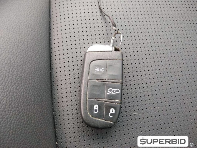 Fiat Argo Hgt 1.8, 2018/2019, Vermelho modena, 13.899 KM, Flex, Câmbio Automático, Roda de liga leve, Kit Tech + Kit Stile (Bancos em Couro), Câmera de ré, IPVA 2021 pago, Laudo cautelar aprovado.