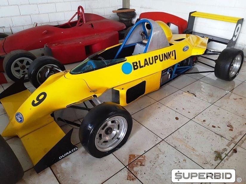 MONOPOSTO DE COMPETIÇÃO FORMULA FORD