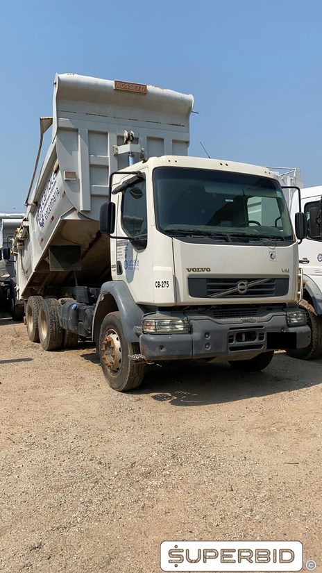 CAMINHÃO BASCULANTE  VOLVO VM 330 6X4R, 2013/2013, Placa FINAL 4 (RJ),  (Ref.: IBO)