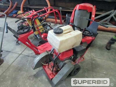 CORTADORA DE PISO, SUCATA DE CORTADORAS DE PISO, TRADO PERFURADOR, GUINCHO DE COLUNA, INVERSORA DE SOLDA, (07 PÇS.) (Ref.: JAN)