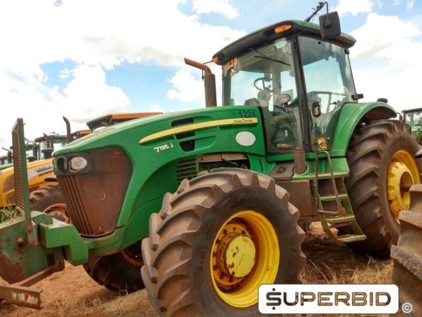 TRATOR DE PNEUS JOHN DEERE 7195J 4X4, ANO: 2013, SÉRIE: 1BM7195JVDH000572 (Ref: 1224)