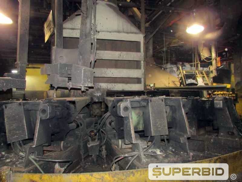 CARROSSEL PARA FUNDIÇÃO FABRICAÇÃO PRÓPRIA PARA MOLDAGEM DE PEÇAS EM FERRO GUSA E AÇO COM QUEIMADOR E EXAUSTORES (Ref.: Carrossel 5)