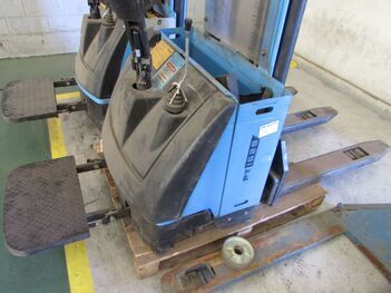 PALETEIRA ELÉTRICA PALETRANS PT1629, CAP.: 1,6 TON., SÉRIE: 1258039 (SEM BATERIA). (Ref.: WMGV_UM02)