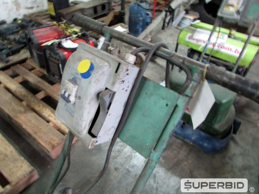 LIXADEIRA DE PISO ELÉTRICA JAHU (Ref.: FDH)