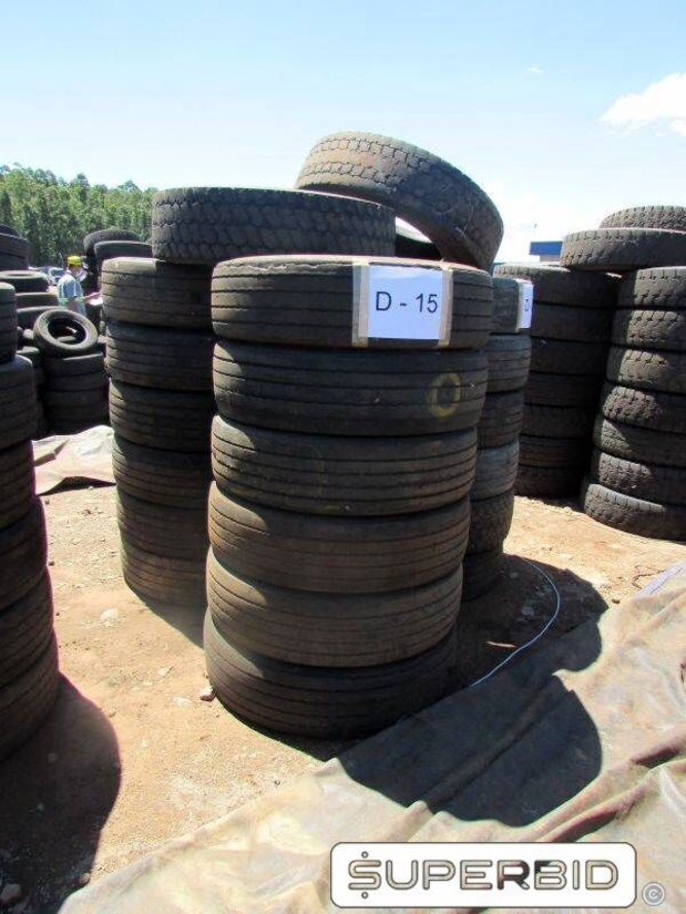 20 SUCATAS DE PNEUS 295/80 PARA REAPROVEITAMENTO (Ref.: D-15)