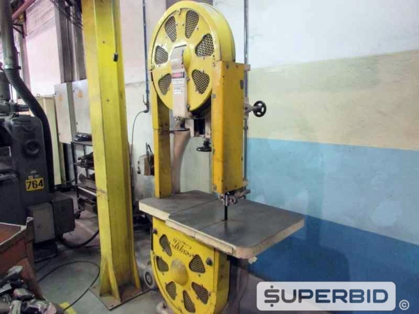 01 AFIADORA DE BASTÃO PARA METAL DURO REGMED ABV, ANO 1981, SÉRIE.: 604/65 E 01 SERRA DE FITA TITAN (Ref.: 12140-778-12134)