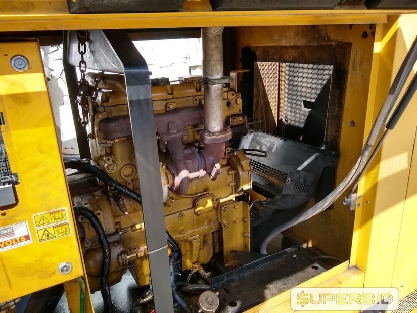 GRUPO GERADOR A DIESEL OLYMPIAN GEP657 SÉRIE:OLY00000JB4D03202 ANO: 2010 70KVA. (Ref.: SG)