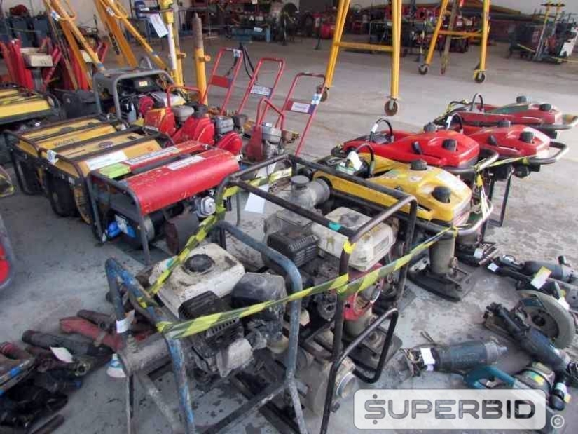 BOMBAS, MOTOR ACIONAMENTO, COMPACTADOR DE SOLO WACKER NEUSON E OUTROS, (11 PÇ.) (Ref.: JCV)