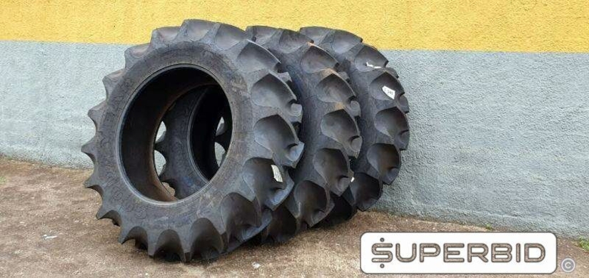 03 PNEUS GOODYEAR 520/85 R42 NOVOS, SEM USO