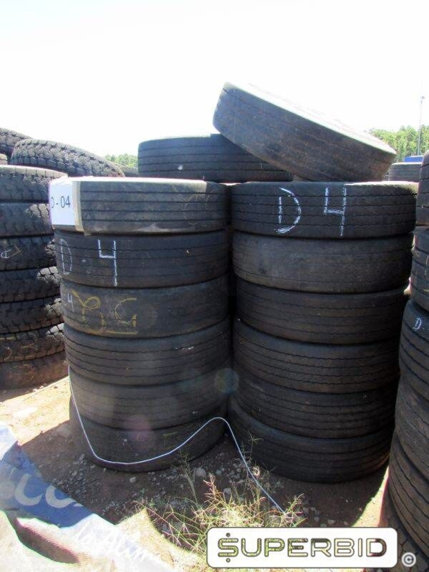 20 SUCATAS DE PNEUS 275/80 PARA REAPROVEITAMENTO (Ref.: D-04)