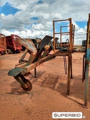 DISTRIBUIDORA DE ADUBO DMB, ANO: 2013, SÉRIE: 80632 (Ref.: 1141)