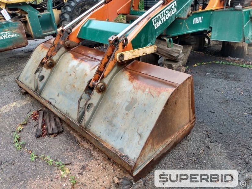 RETROESCAVADEIRA FIATALLIS FB 80.2 (EMPLACADO), ANO: 2003, SÉRIE: FB802A2R (Ref: RBH)