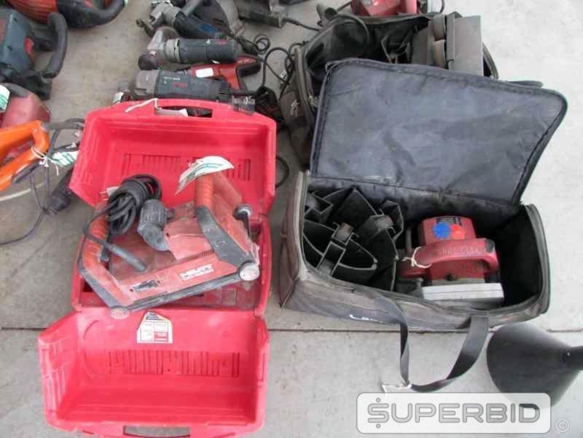 PERFURATRIZ DIAMANTADA, TESOURA FACA ELÉTRICA, CANALETEIRA ELÉTRICA, PISTOLA FINCA PINO E OUTROS, (20 PÇ.) (Ref.: JDQ)