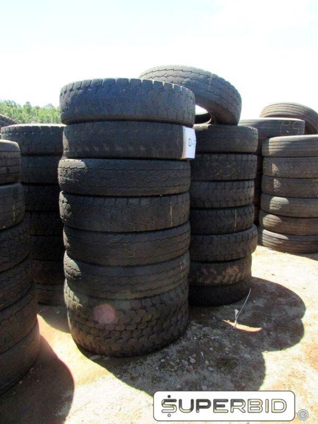 30 SUCATAS DE PNEUS 1000R20 SEM RECAPE (Ref.: D-07)