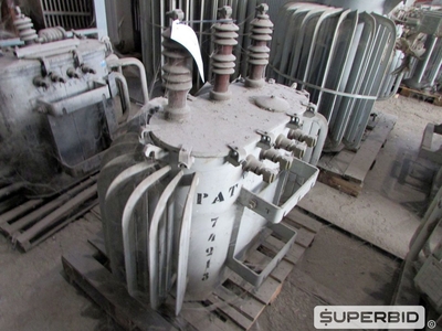 TRANSFORMADOR TRIFÁSICO Á ÓLEO ISOTRAFO POT. 112,5 KVA, ANO: 2007, SÉRIE: 22195. (Ref.: WMBK_UM02)